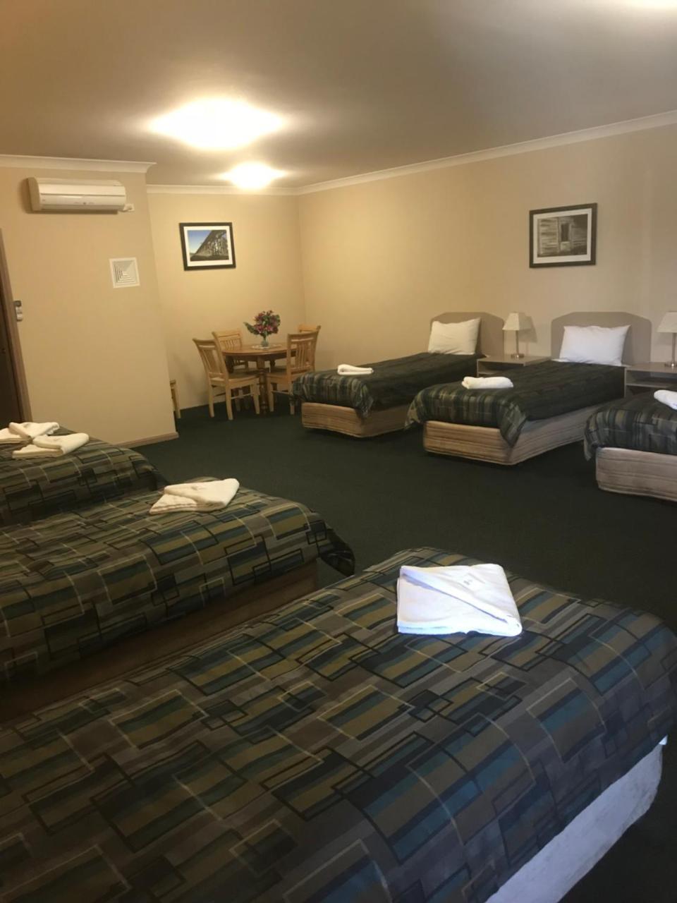 The Bakehouse Motel Goulburn Buitenkant foto