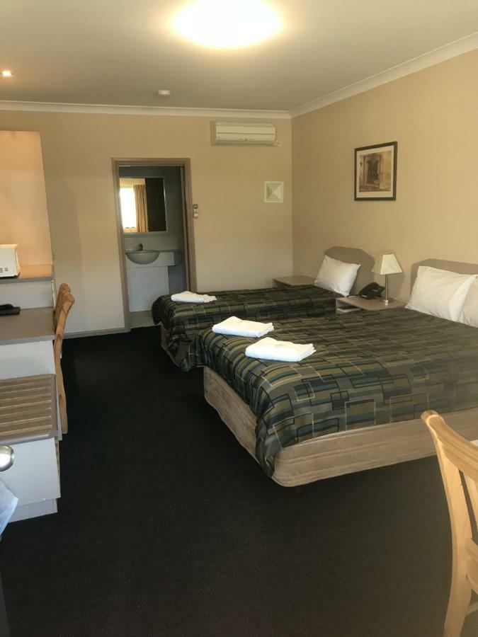 The Bakehouse Motel Goulburn Buitenkant foto